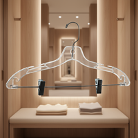 Vente flash : cintres en plastique transparent de 17 pouces, design épais et flexible, cintres à clips pour chemises et robes, cintres en cristal transparent résistants