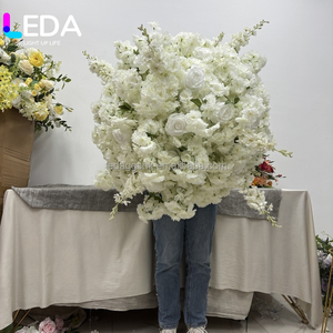 Bola de Flores de Rosa Blanca Artificial LEDA, Hecha a Mano, de Espuma, Estilo Clásico para Decoraciones de Boda - Product Image 2