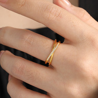 Mode Coréenne Croix Conception Personnalité De Luxe Strass En Acier Inoxydable X Forme Anneau