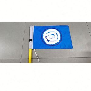 ธงฟุตบอลพิมพ์ลายสองด้าน ขนาด 30x45 ซม. พร้อมเสาเหลืองขาวและเสาโลหะสำหรับปักสนามหญ้า รับผลิตตามสั่งพร้อมโลโก้ - Product Image 5