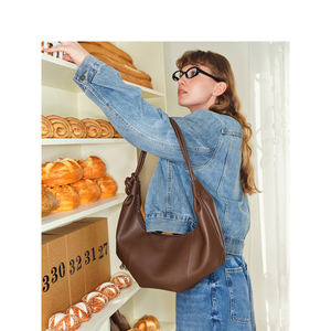 Moda otoño e invierno nuevo bandolera bolso de hombro para mujer bolso de croissant gran capacidad empalme colgante bolso hecho a mano - Product Image 2
