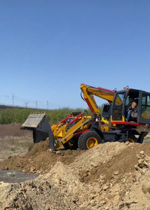 Mini-chargeuse-pelleteuse compacte, légère et polyvalente - Product Image 4