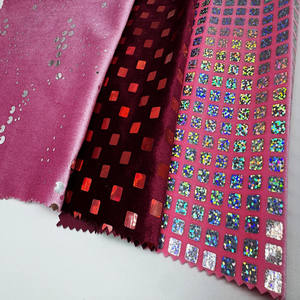 2025년 신제품 반짝이는 럭셔리 크리스탈 금박 96% 폴리에스터 4% 스판덱스 니트 레드 벨루어 다이아몬드 벨벳 원단 드레스 가방 및 안감용 - Product Image 4