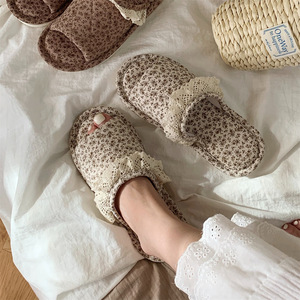 Pantuflas de algodón estilo hogareño retro con encaje floral, para las cuatro estaciones, de lino, para mujer, de ocio, para interiores, con borde de encaje coreano, para niña, con estampado floral. - Product Image 2