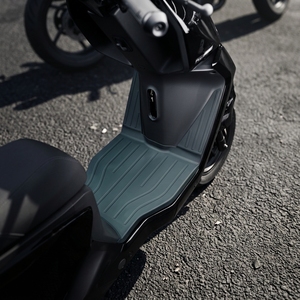 Tappetino Antiscivolo Impermeabile 5D in TPE Inodore e Durevole per Scooter, Accessori <span class=keywords><strong>Moto</strong></span> Adatti per Honda Vision 110 - Product Image 3