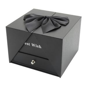 Caja de Regalo para Joyería MOM Clover, Porta Anillos y Collares con Diseño de Flor, para el Día de la Madre y San Patricio - Product Image 2