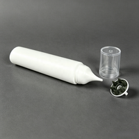 Tube d'emballage PE personnalisé à long bec pour soins du cuir chevelu avec applicateur brosse de massage en silicone souple et peigne à cheveux – Tube cosmétique en plastique