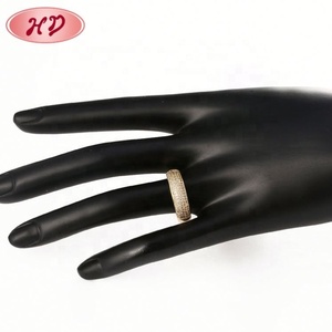 Bague plaquée or pour femmes, multi-rangs, pavée de zircone cubique, large, de luxe, empilable, pour mariage et fête - Product Image 2