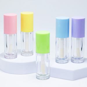 Grand tube de rouge à lèvres en plastique transparent avec applicateur en forme de pied de chèvre, avec capuchon rose, 6 ml, avec grand pinceau et grande brosse - Product Image 3