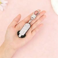 Ouvre-boîte multifonction portable en plastique avec strass, style luxe léger, best-seller transfrontalier, avec lampe torche intégrée et porte-clés