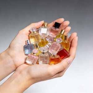 Mini Set de <span class=keywords><strong>Perfumes</strong></span> de Viaje <span class=keywords><strong>para</strong></span> <span class=keywords><strong>Mujer</strong></span> con Fragancia Floral Frutal de Larga Duración: Lavanda, Rosa, Coco y Fresa - Product Image 4