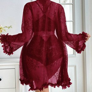 Conjunto de Lencería Romántica de 3 Piezas con Encaje: Sujetador Triangular, Braguita de Cintura Alta y Bata Transparente con Estampado Floral - Product Image 5