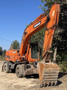 Excavatrice sur roues d'occasion Doosan DH210W-7 d'origine coréenne, modèle 2018, 21 tonnes, moteur PLC, équipement de construction à vendre - Product Image 3