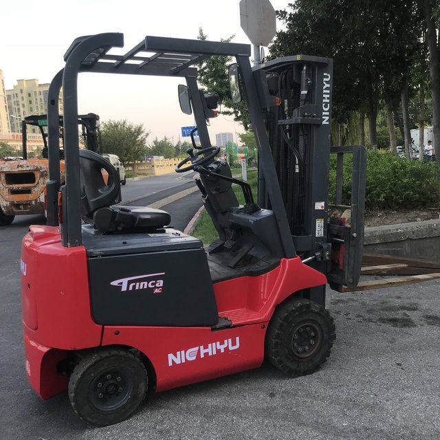 Nichiyu Electric Forklift 2.5t for Industrial Material Handling Essential Warehouse Equipment for Load Truck Management
