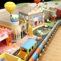 Aire de jeux intérieure pour enfants sur le thème de la circulation/avion/hôpital en mousse Dream Town avec restaurant familial/zone commerciale