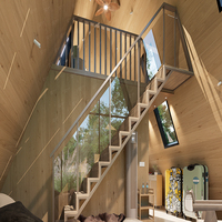 Maison préfabriquée triangulaire à deux étages avec balcon, villa de luxe à double étage avec terrasses pour maison modulaire triangulaire