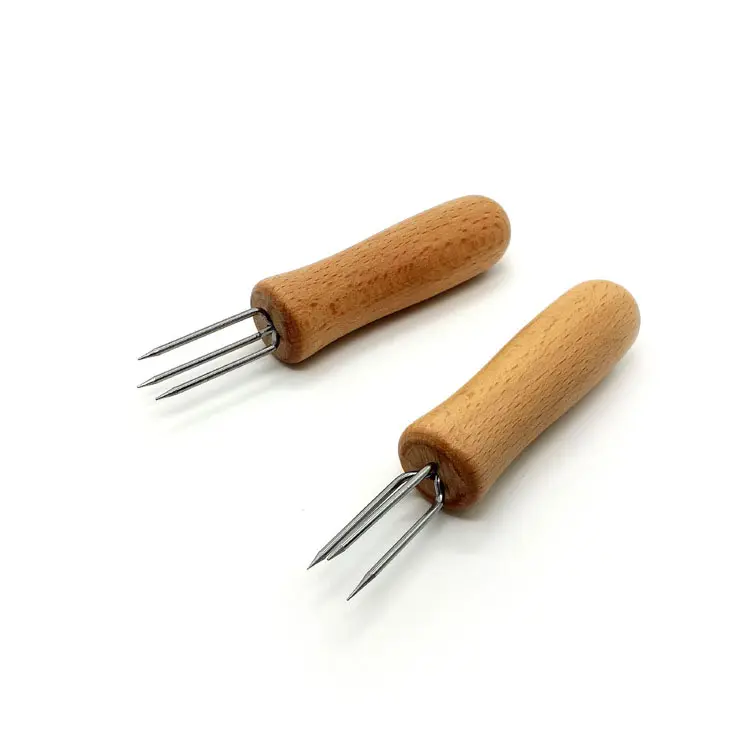 EU Barbecue Forks BBQ Bear Claws Skewers Camping Campfire Grill Smoker Roasting Marshmallow Sticks Sharp Prongs wooden