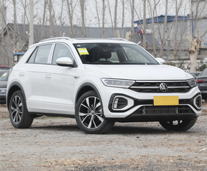 VW <span class=keywords><strong>T</strong></span>-<span class=keywords><strong>ROC</strong></span> 300TSI DSG 2WD Edition auto a benzina VW <span class=keywords><strong>T</strong></span>-<span class=keywords><strong>ROC</strong></span> 5 posti SUV con Top <span class=keywords><strong>nero</strong></span> Full Option auto a benzina - Product Image 2
