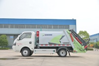 Camion à ordures à compression électrique Dongfeng 4 CBM, camion de compactage des déchets sanitaires municipaux