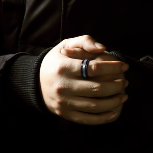Nuevo Anillo Clásico <span class=keywords><strong>Lassa</strong></span> con Incrustaciones Geométricas de Acero Inoxidable y Titanio con Baño de Plata Negra para Hombres - Product Image 5