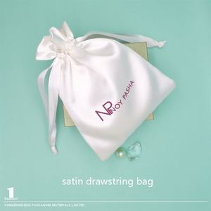 Sacs cadeaux en satin à cordon de serrage de haute qualité et à prix abordable avec logo - Product Image 4