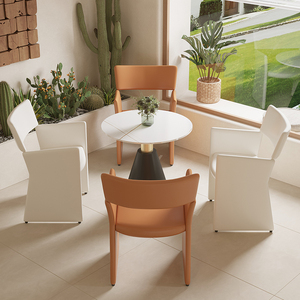 ชุดเก้าอี้รอพร้อมโต๊ะกลมพร้อมเก้าอี้สีส้มและสีเบจสำหรับร้านกาแฟ ร้านเสริมสวย หรือพื้นที่ต้อนรับสำนักงาน ดีไซน์ทนทาน - Product Image 4