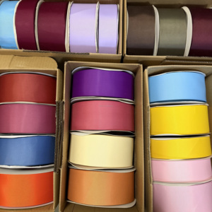 Cinta de Grosgrain Tejida de Doble Cara de 2 Pulgadas, 196 Colores, 100% Poliéster, para Accesorios de Ropa y Decoración de Sombreros, Venta al Por Mayor OKAY - Product Image 1