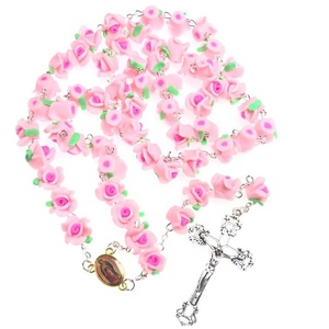 Rosa Morbido Perline Rosa dell'argilla Rosario morbida argilla collana del rosario con Gesù Croce Collana d'oro Vergine di Guadalupe rosario centro - Product Image 2