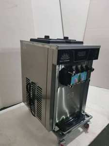 Distributore Automatico di Gelati 220V con 3 Ugelli per Gelaterie, Panifici e Ristoranti - Product Image 2