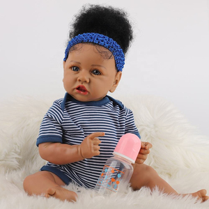 Muñeca de vinilo artificial de Navidad al por mayor, molde de 22 pulgadas, muñeca realista africana negra reborn en venta - Product Image 3