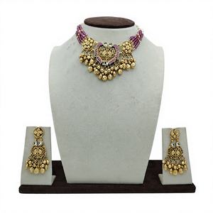 Parure de collier ras-du-cou traditionnel en argent et perles violettes avec pendentifs en forme de cœur et boucles d'oreilles assorties, bijoux ethniques d'inspiration antique - Product Image 1