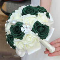 Bouquet de Mariage Vert Foncé et Crème avec Roses, Fleur Artificielle pour Demoiselle d'Honneur avec Ruban Perlé