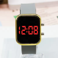 Montre électronique sportive LED rectangulaire simple à succès, montre décontractée tendance pour étudiants, montre de couple