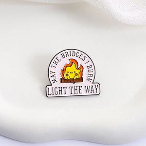 May Bridges I Burn Light Way Broches <span class=keywords><strong>de</strong></span> aleación <span class=keywords><strong>de</strong></span> zinc fundido con diseño <span class=keywords><strong>de</strong></span> llama <span class=keywords><strong>de</strong></span> dibujos animados, insignias para solapa <span class=keywords><strong>de</strong></span> bolsos, regalo <span class=keywords><strong>de</strong></span> joyería para amigos, negro - Product Image 3