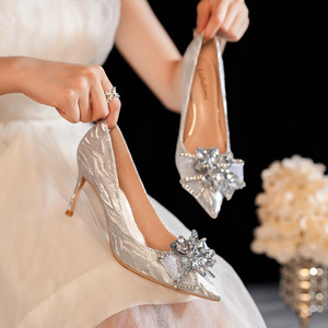 Zapatos de Novia Plateados con Brillantina, Estilo Cenicienta, Tacón de Aguja, Punta en Pico, Estilo Europeo/Americano, con Cristales, para Novia o Dama de Honor - Product Image 2