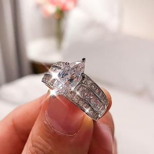 Anello a Forma di Marquise, Design Creativo, Anello da Dito per Donne - Product Image 2