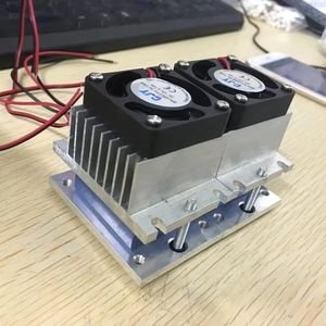 ชุดอุปกรณ์ทำความเย็นอิเล็กทรอนิกส์ขนาดเล็ก ZYSY รุ่น TEC1-12706 พร้อมฮีทซิงค์ระบายความร้อนด้วยน้ำ สำหรับเครื่องปรับอากาศแบบกำหนดเอง - Product Image 2