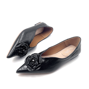 새로운 스타일 여성용 편안한 워킹화 블랙 패션 소프트 플랫 걸즈 슈즈 맞춤형 로고 디자인 고품질 여성용 신발 - Product Image 3