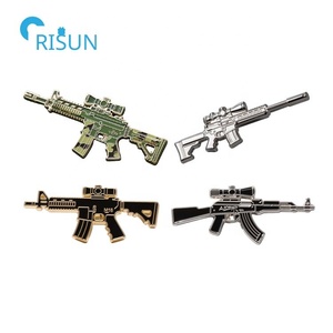 Produttore 3D croce pistola sparatutto lancia cecchino <span class=keywords><strong>fucile</strong></span> d'assalto arma da fuoco smalto risvolto spilla personalizzato pistola smalto spilla - Product Image 5