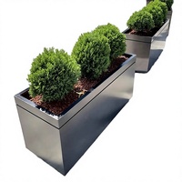 Jardinière carrée contemporaine minimaliste, écologique, durable, en acier thermolaqué, personnalisable, pour extérieur, jardin, pot de fleurs, villa