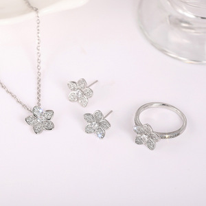 Set di Gioielli Floreali con Fiori di Ciliegio, Orecchini, Anello e Collana per Donne, Accessori Eleganti e alla Moda - Product Image 6