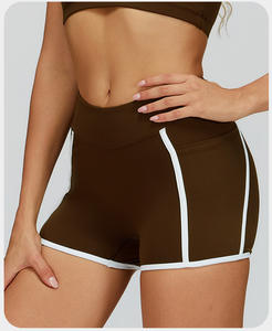 Shorts de yoga taille haute pour femmes RUIQUWIN, shorts d'exercice à séchage rapide avec poches latérales à rayures pour la course à pied, la remise en forme, approvisionnement ODM - Product Image 3