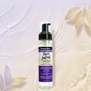 Mousse Coiffante Hydratante Anti-Frisottis pour Boucles, Ondulations et Spirales – Fixation Légère et Non Collante - Product Image 1