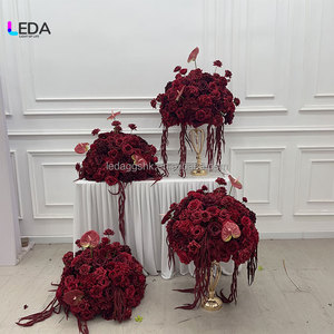 LEDA Décoration Florale Artificielle de Luxe Personnalisée pour Mariage, Rose Rouge, Hortensia, Composition Florale Mixte - Product Image 3