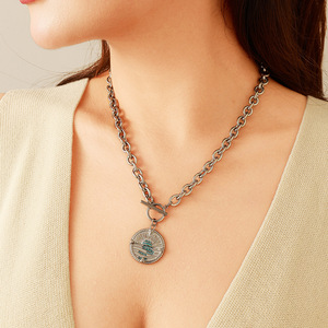 Collier en acier inoxydable, chaîne cubaine, plaque ronde, zircon bleu, fermoir OT, couleur argent, pendentif tendance - Product Image 2