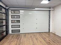 Système de porte de garage moderne pour la maison avec télécommande antivol, surface intérieure en acier fini