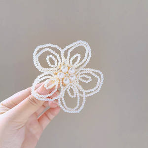 Élégante pince à cheveux de style français vintage pour femmes, pince à cheveux élégante en perles creuses pour femmes - Product Image 4