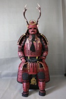 Tam Set Demir Samuray Yoroi Zırhı Oymalı 3D Altın Desenli Miğfer Göğüs Plakası Büyük Geyik Boynuzu Maedate Kabuto Giyilebilir Japon