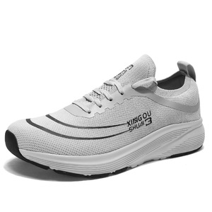 Zapatillas deportivas transfronterizas de gran tamaño para parejas, estilo idéntico para hombre y mujer, zapatillas ligeras con superficie de malla. - Product Image 5