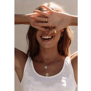 Fenny venta al por mayor 18K PVD plateado Simple <span class=keywords><strong>Figaro</strong></span> Choke cadena de moda Toggle <span class=keywords><strong>Bar</strong></span> colgante collar de acero inoxidable para mujeres - Product Image 6